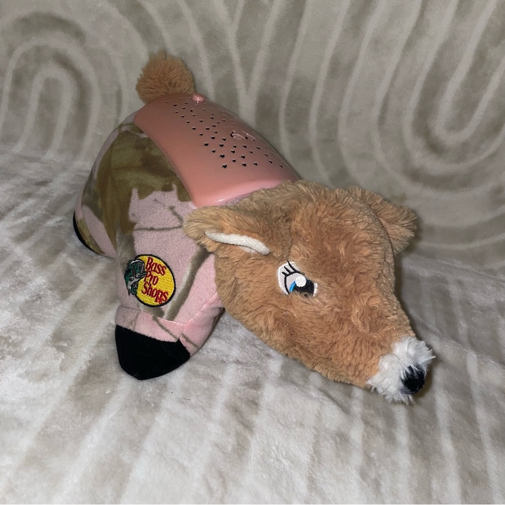 Rare Dream Light Pillow Pet - Bass Pro Shops Pink Camouflage Deer